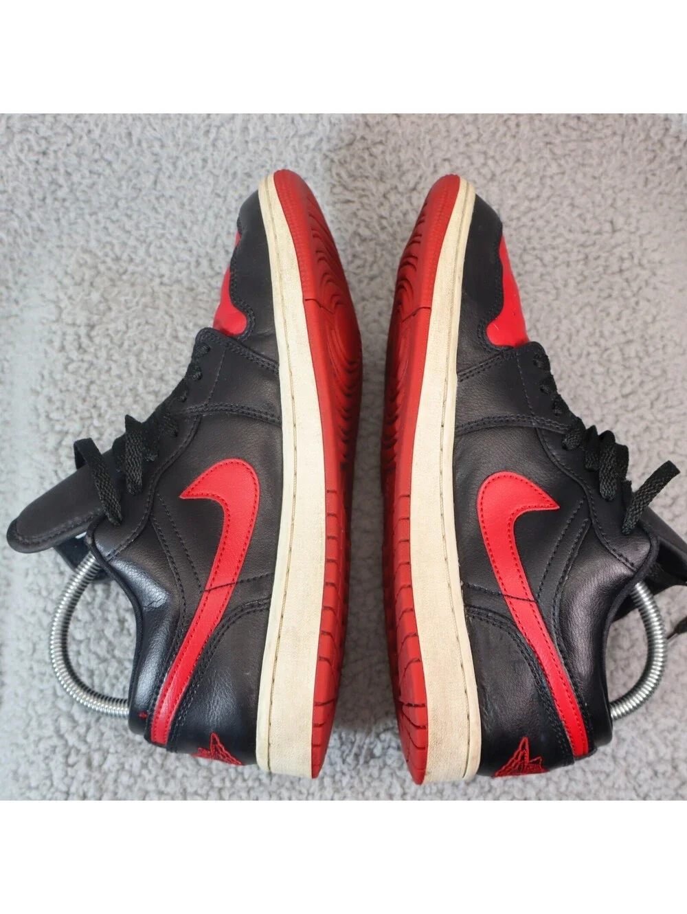 Jordan 1 Low Women sz 9 Bred Sail Black / Gym Red DC0774 061